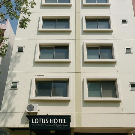 Lotus Korean Hotel Bangalore Extérieur photo